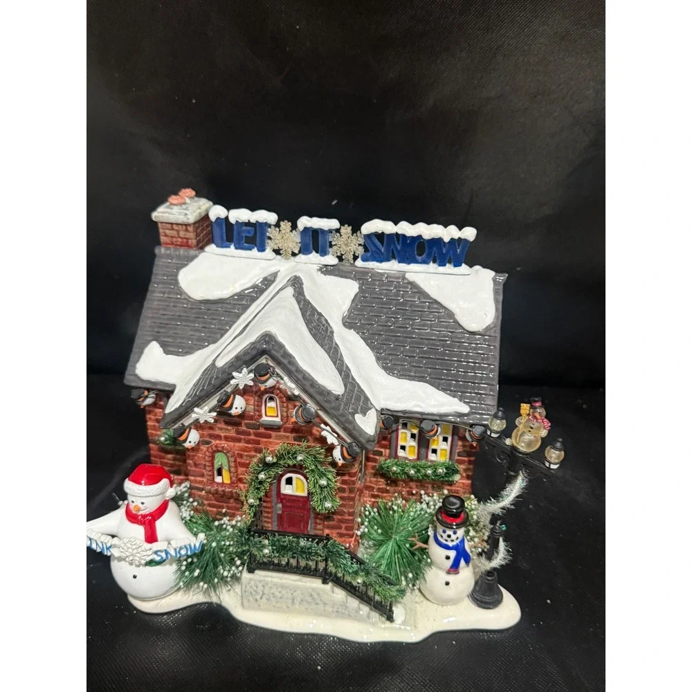 Department 56 Snow Village The Snowman House 56.55094 Christmas Decor Red